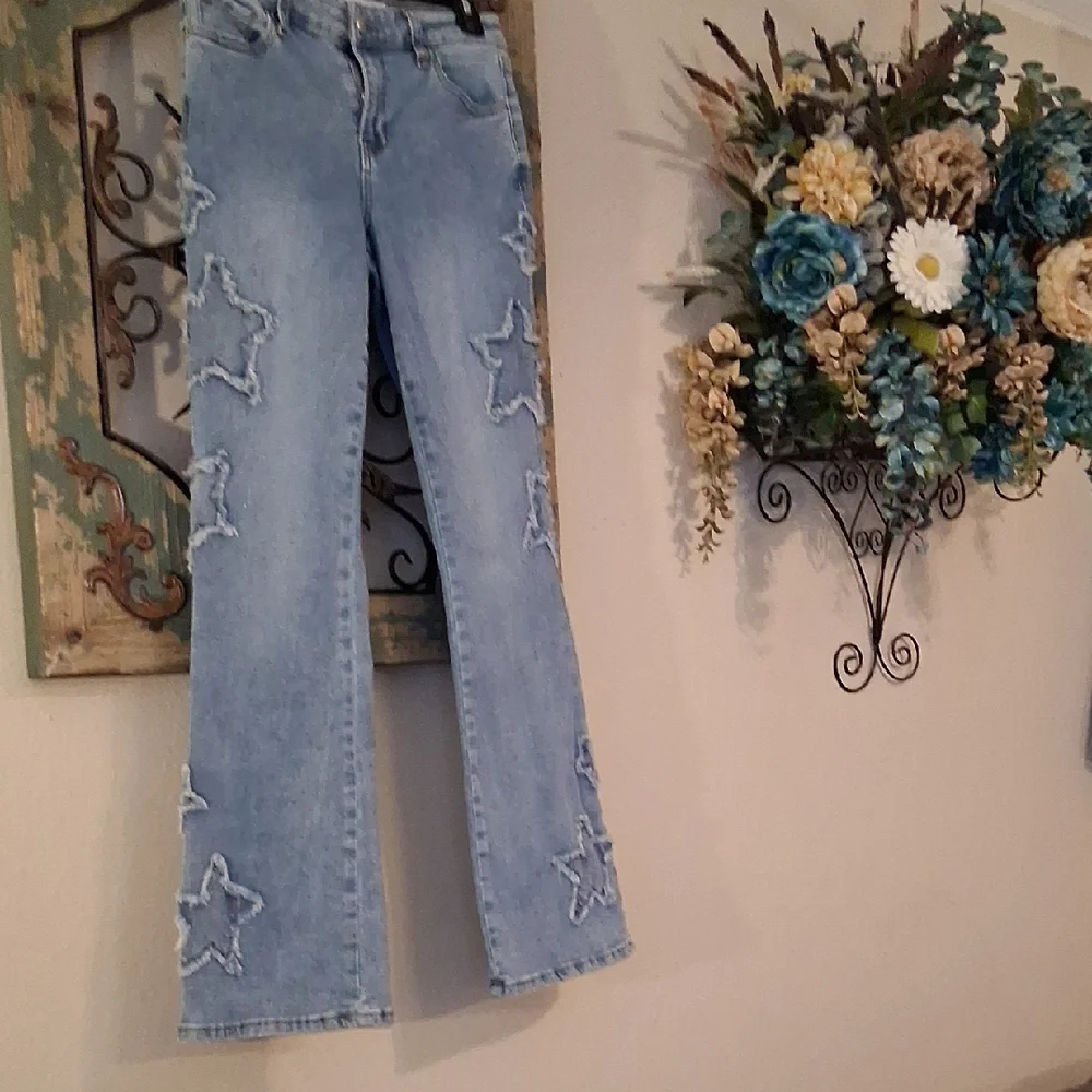 Ashley Mason Sky Blue Star Embellished Wide Leg Jeans. Great Condition Size 5 - Picture 4 of 13